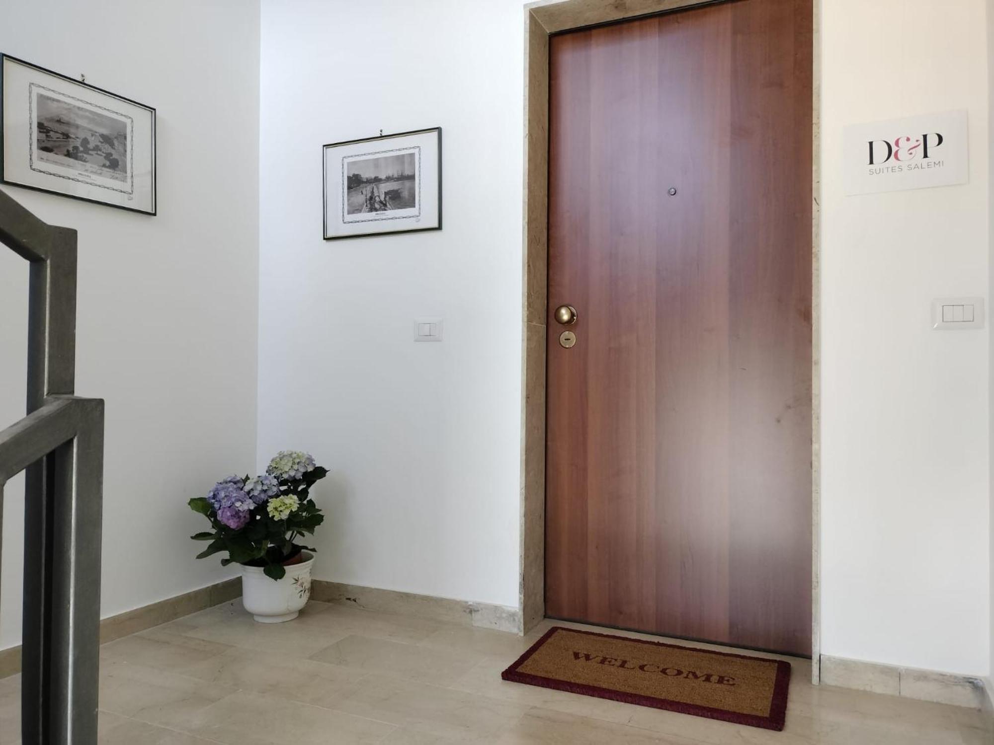 D&P Suites 1 Salemi 外观 照片