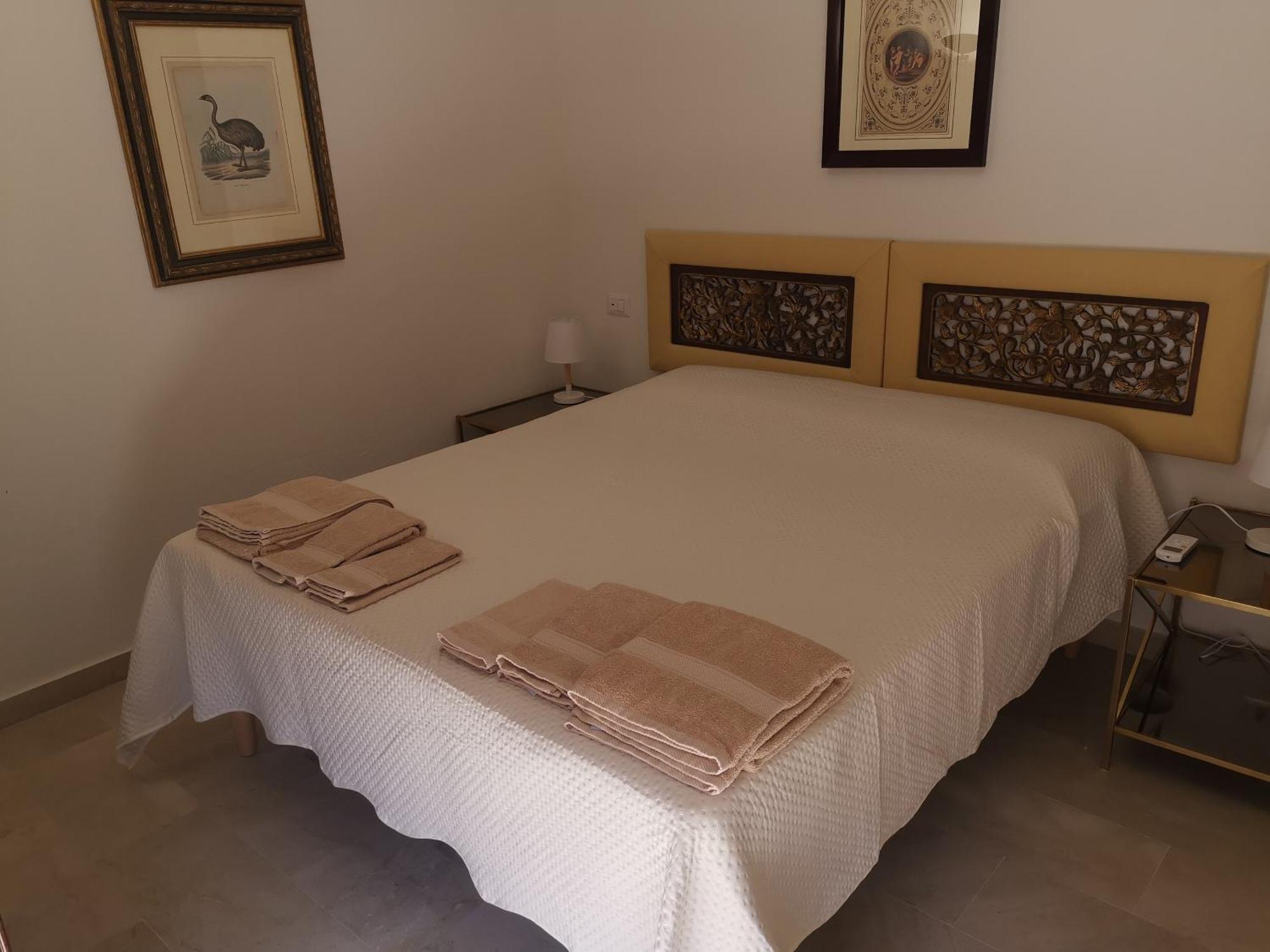 D&P Suites 1 Salemi 外观 照片